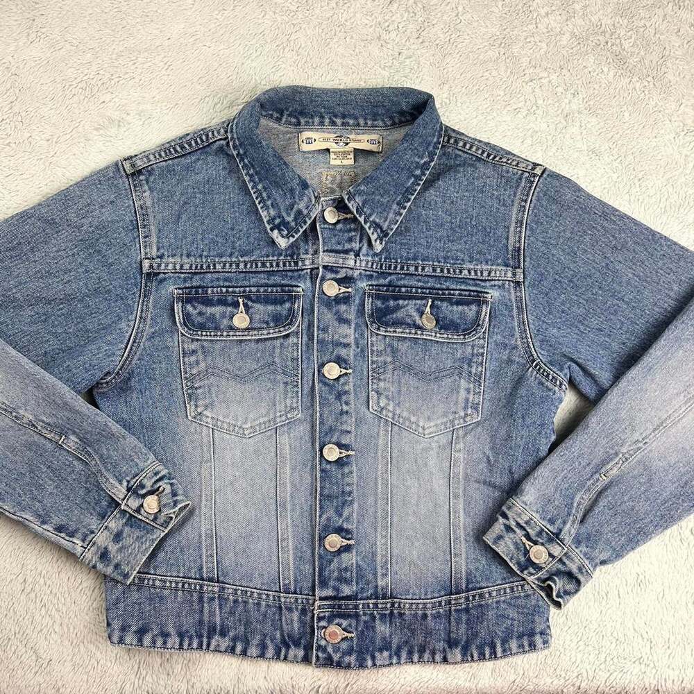 Best Worlds Brand Vintage Blue denim jean jacket Juniors size large 1990’s